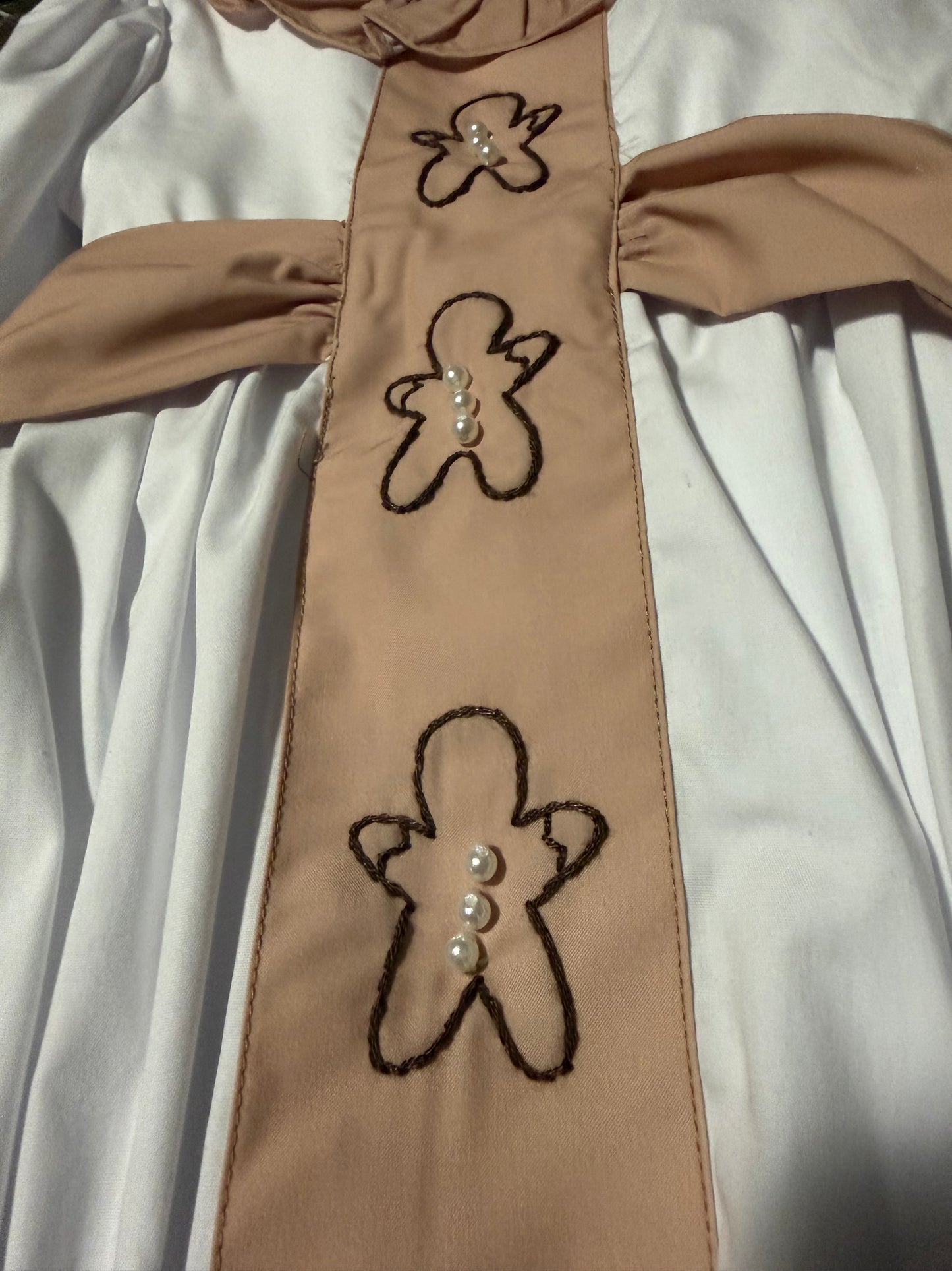 Pearls and Gingerbread Bubble