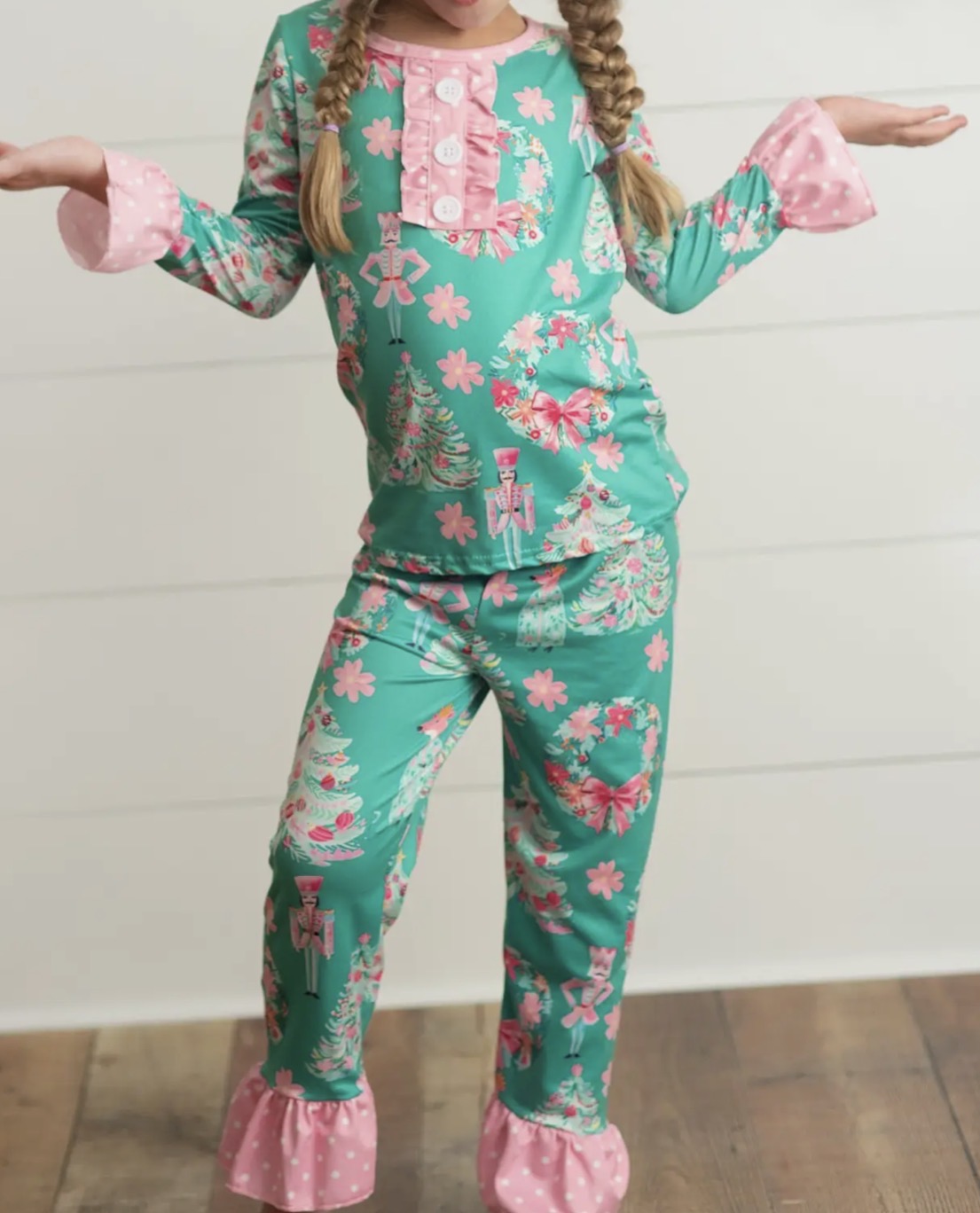 Green/Pink Nutcracker Set