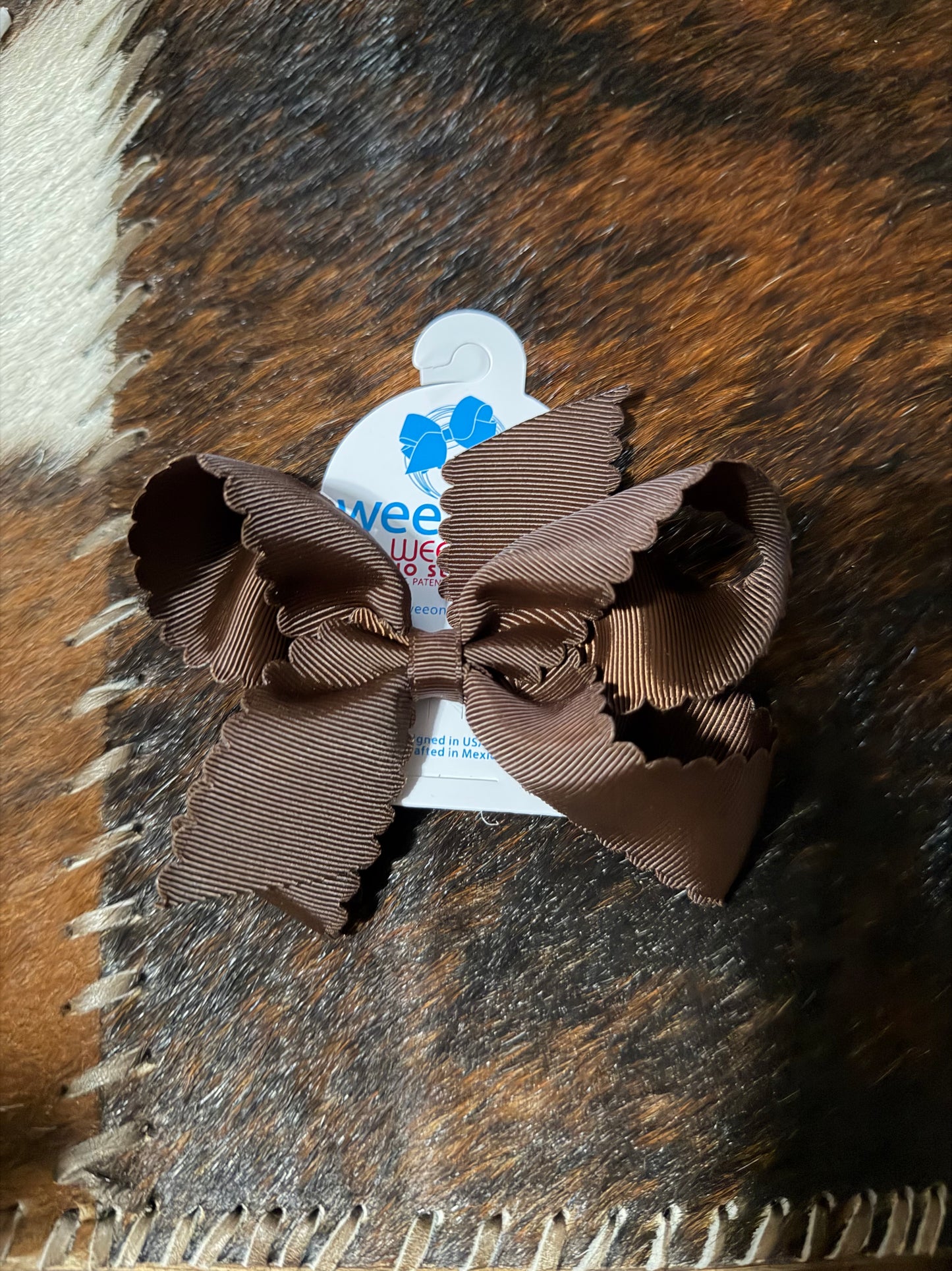 Medium Brown Scallop Wee Ones